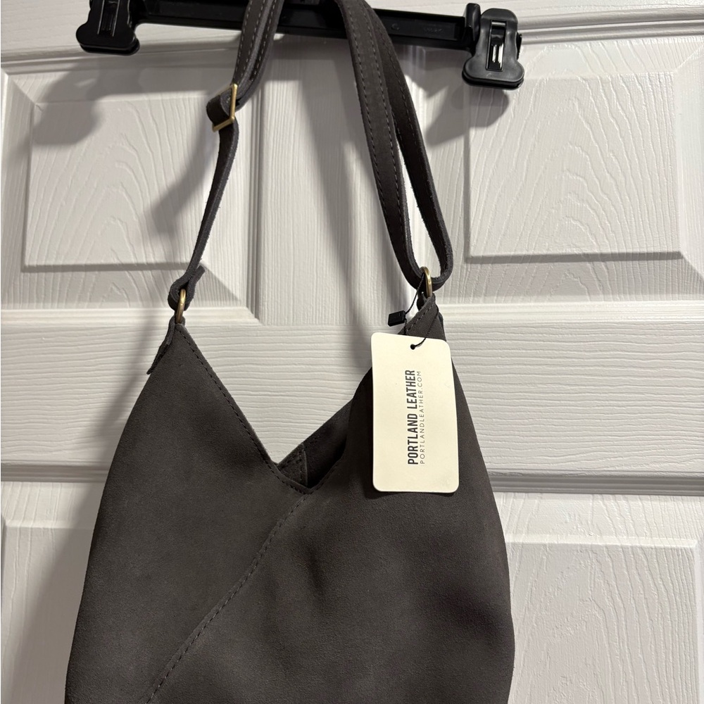 Portland Leather Naomi suede smoke grey Shoulder Bag